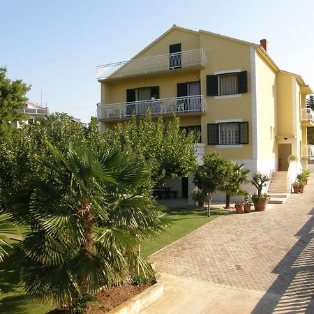 Villa Slavica Vodice Esterno foto
