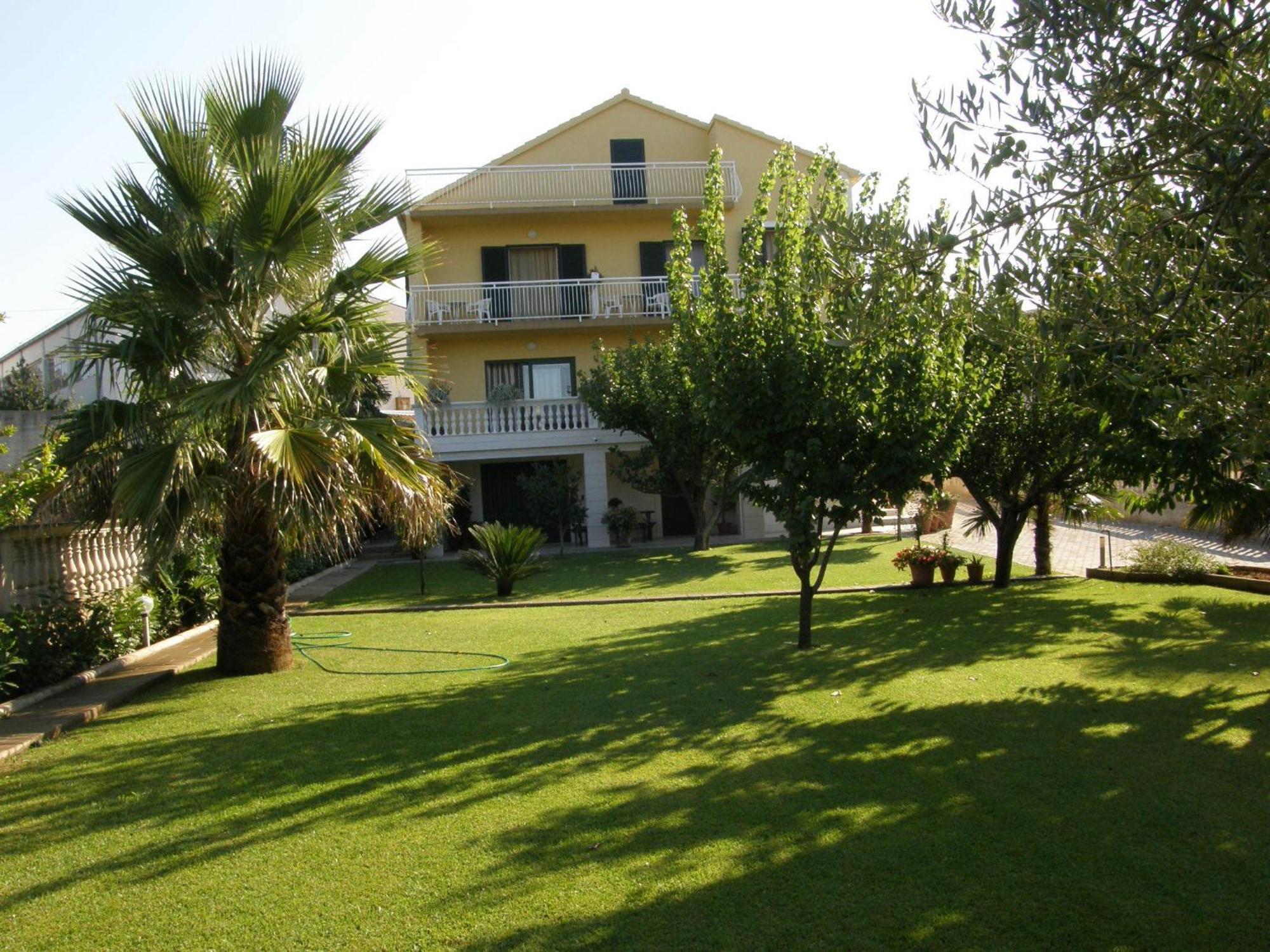 Villa Slavica Vodice Esterno foto
