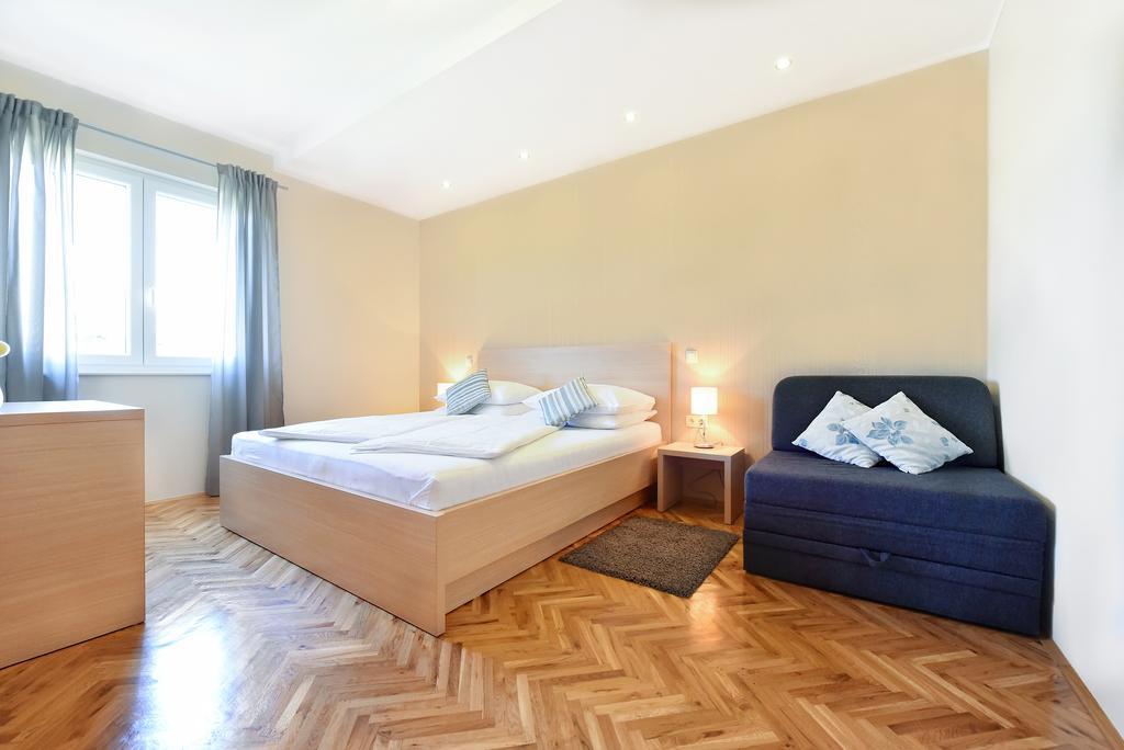 Villa Slavica Vodice Esterno foto