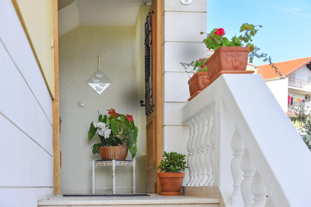 Villa Slavica Vodice Esterno foto