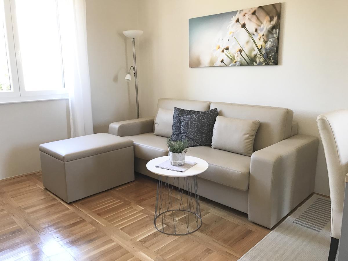 Villa Slavica Vodice Esterno foto