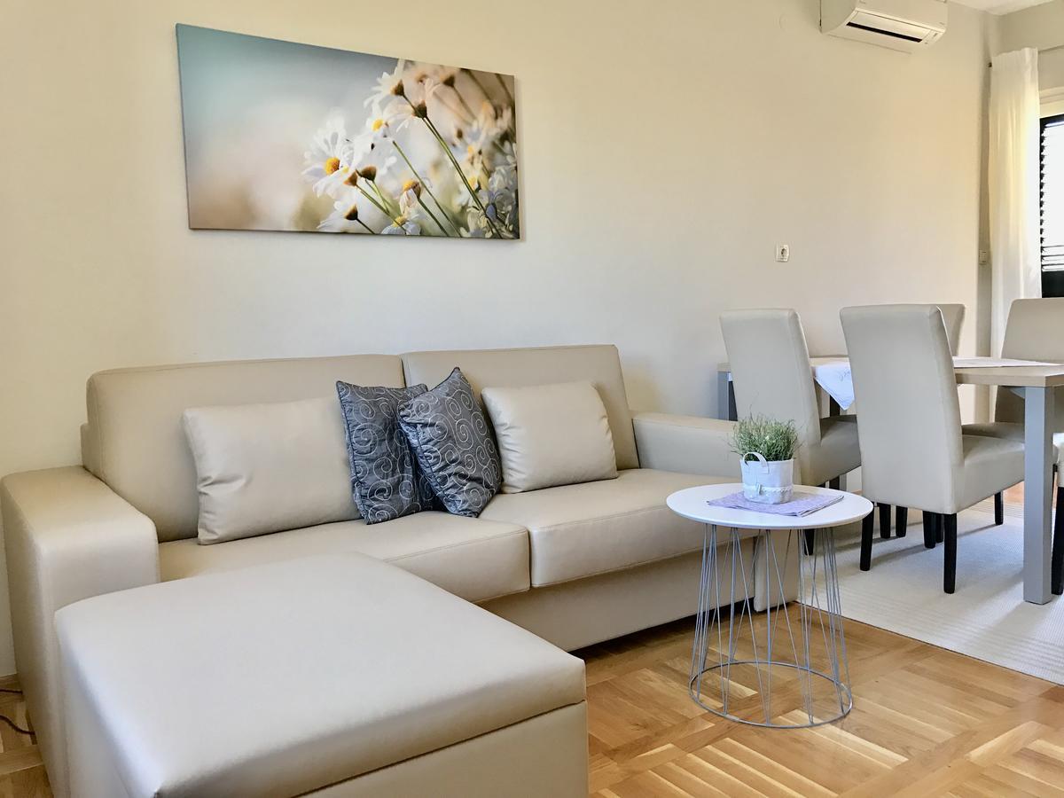 Villa Slavica Vodice Esterno foto