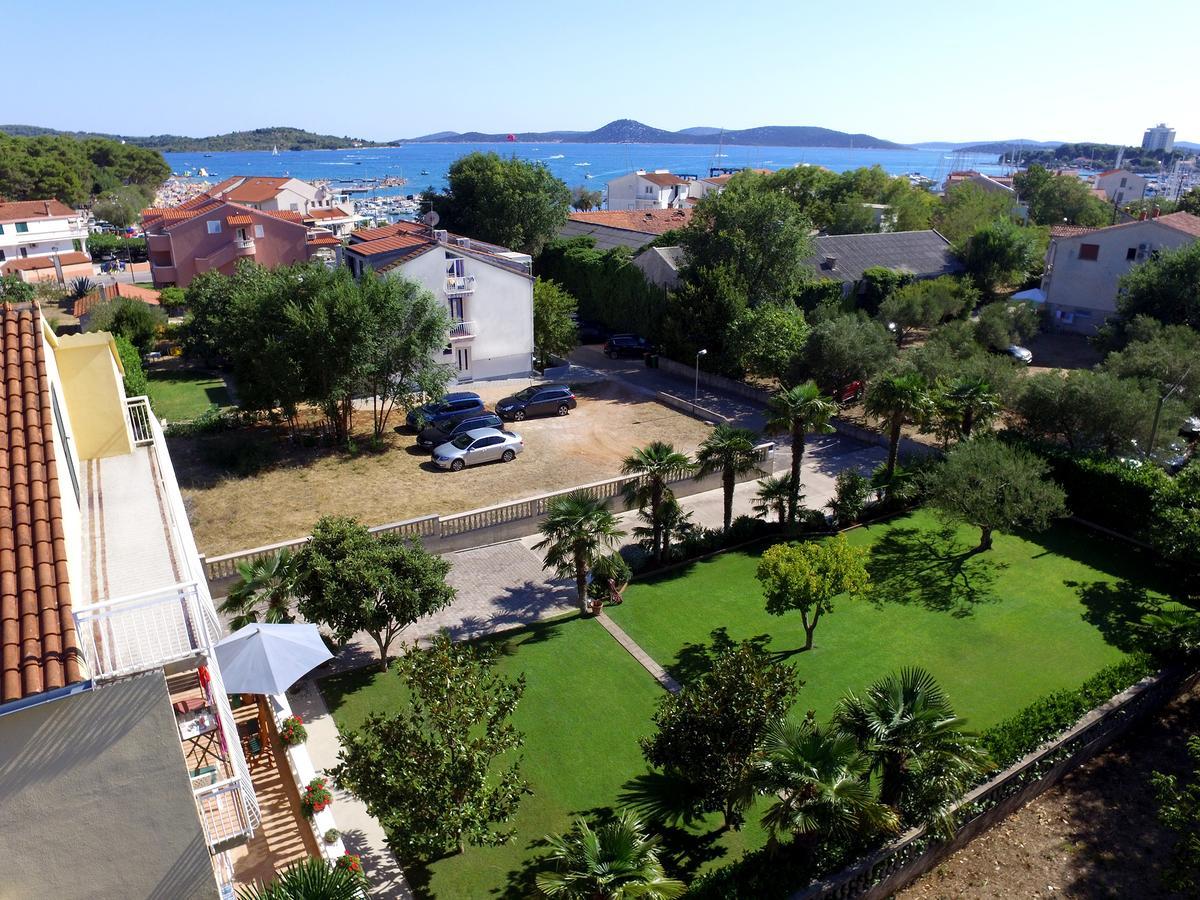 Villa Slavica Vodice Esterno foto