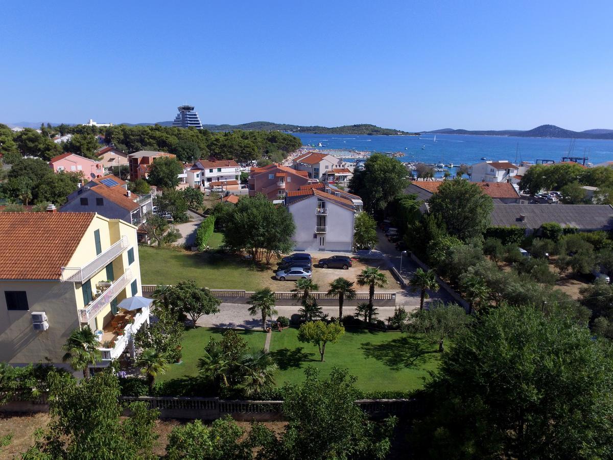 Villa Slavica Vodice Esterno foto