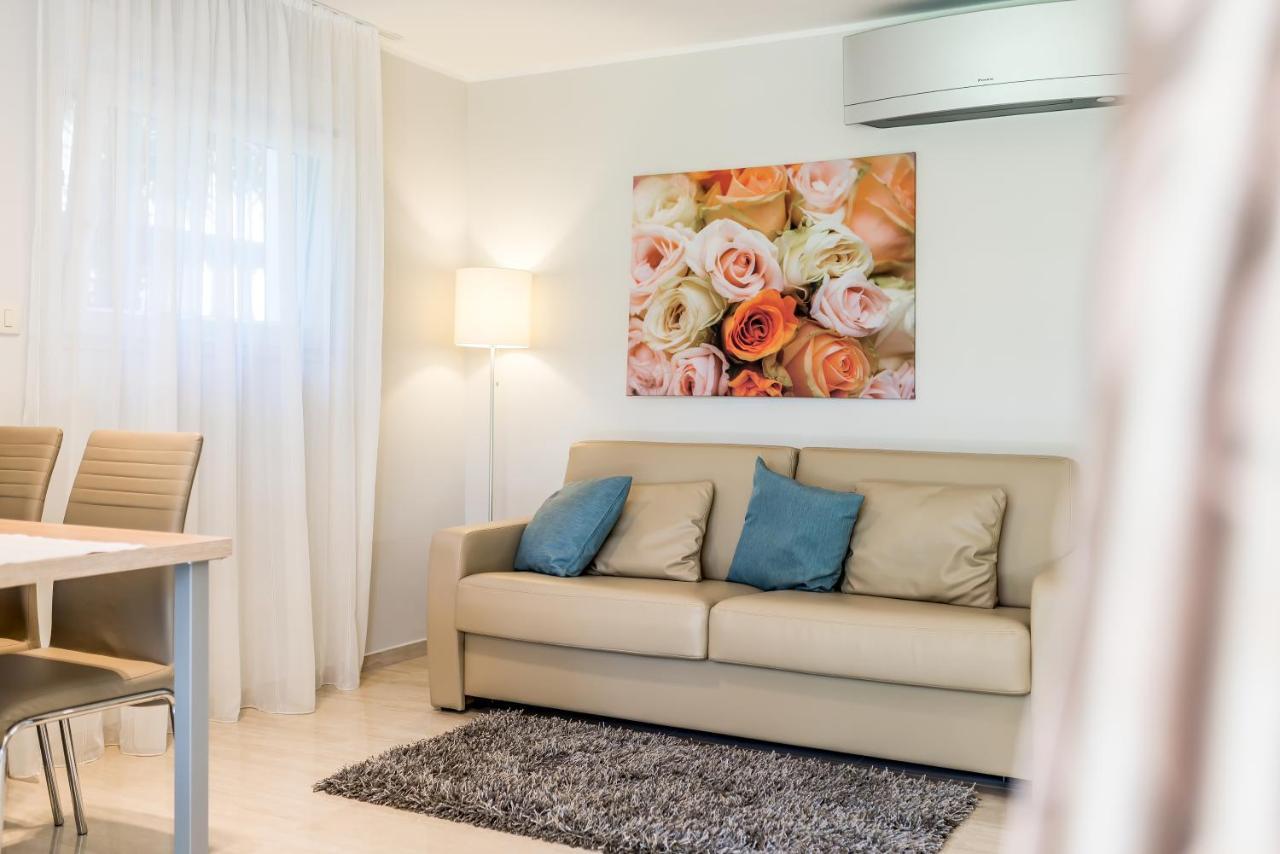Villa Slavica Vodice Esterno foto