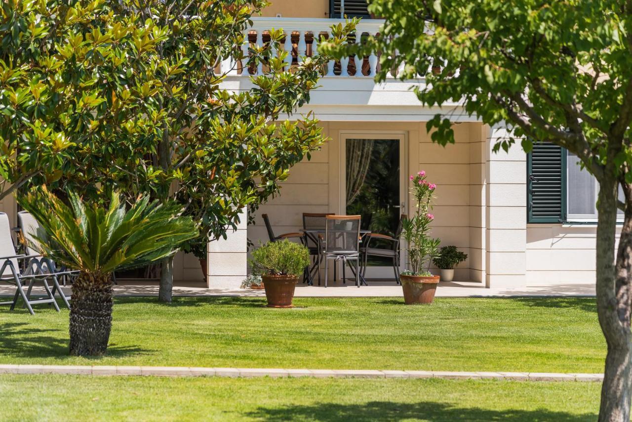 Villa Slavica Vodice Esterno foto