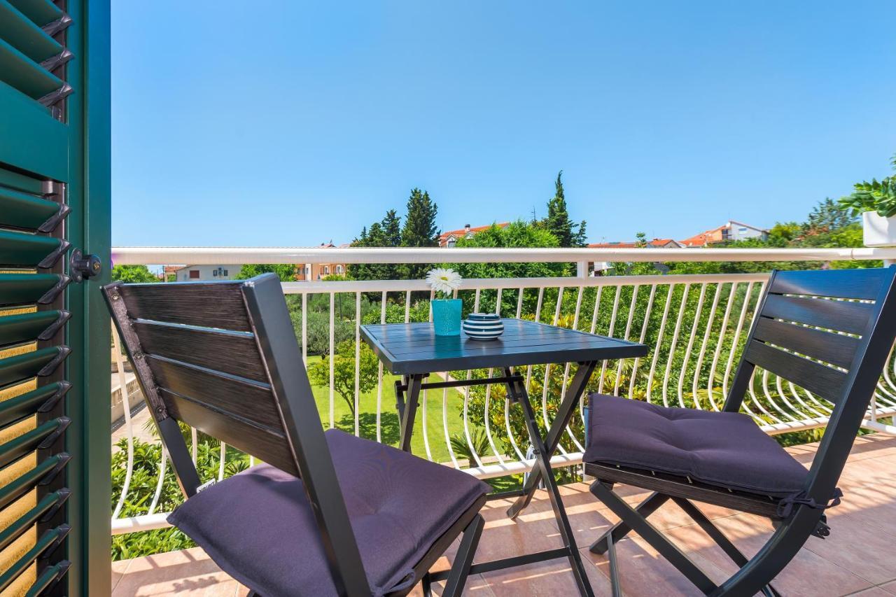 Villa Slavica Vodice Esterno foto